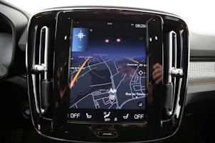 Vehicle image VOLVO XC40 1.5 T5 PiH R-Design