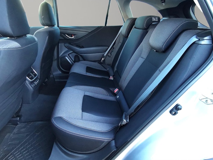 Vehicle image SUBARU OUTBACK