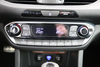 https://vehicle.imgix.net/4101727/7e4964fb-e4f9-4275-a18d-39a38121ef1f.jpg