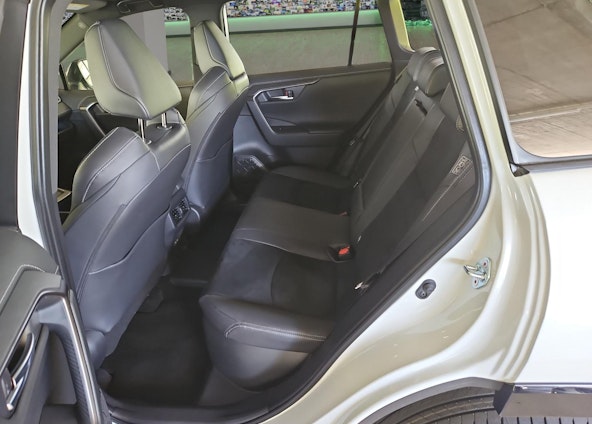 Vehicle image 9 Vehicle image 9