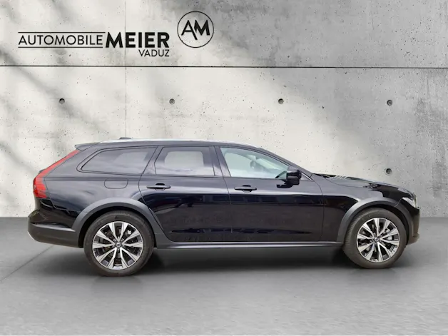 Volvo V90 Cross Country 2.0 B5 Plus AWD