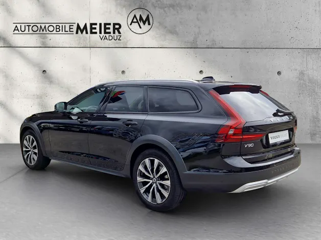 Volvo V90 Cross Country 2.0 B5 Plus AWD