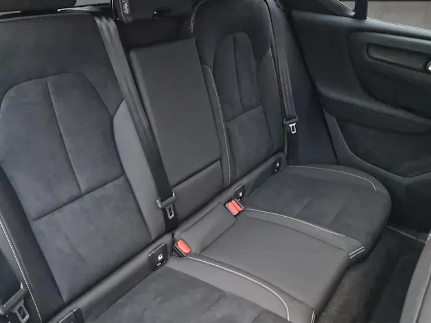 Volvo XC40 2.0 B4 MH Black Edition