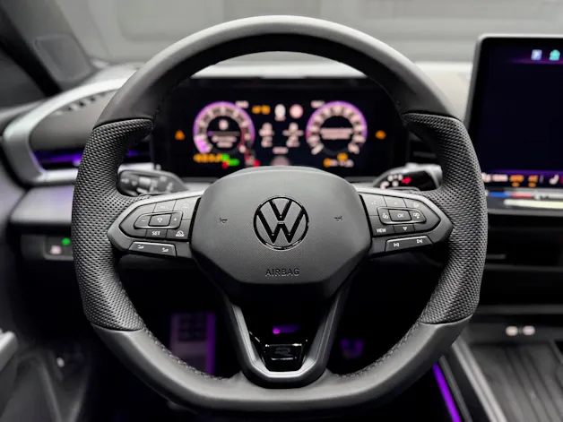VW T-Roc 1.5eTSI mH R-Line