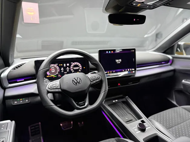 VW T-Roc 1.5eTSI mH R-Line