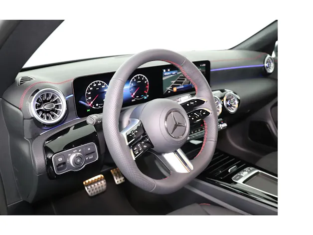 Mercedes-Benz CLA 220 4Matic 8G-DCT