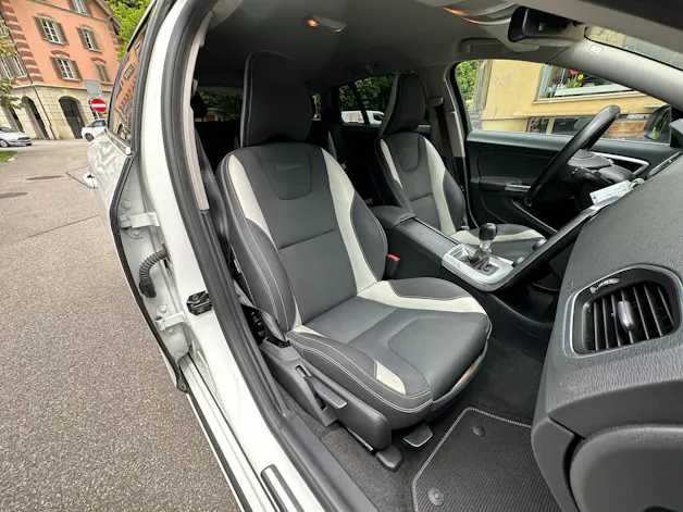 Volvo V60 D3 R-Design