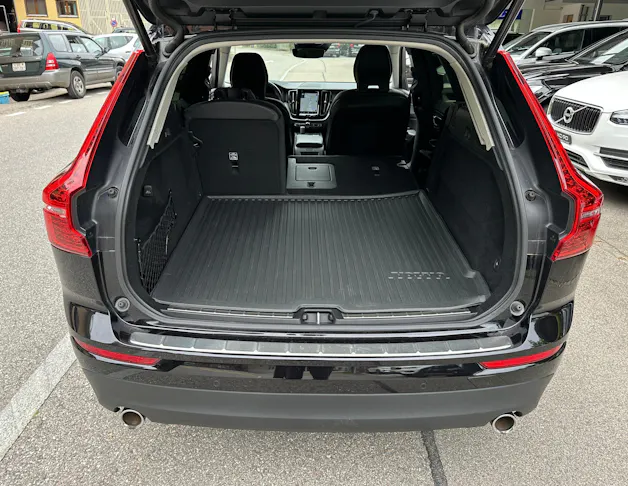 Volvo XC60 B4 Diesel Mild Hybrid AWD Momentum Geartronic