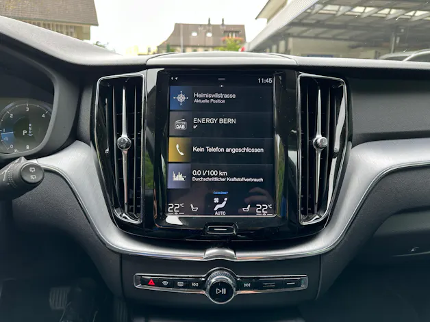Volvo XC60 B4 Diesel Mild Hybrid AWD Momentum Geartronic