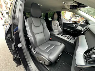 Volvo XC60 B4 Diesel Mild Hybrid AWD Momentum Geartronic