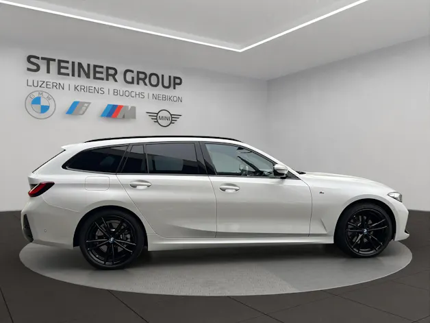 BMW 330e x DriveTouring Steptronic M Sport