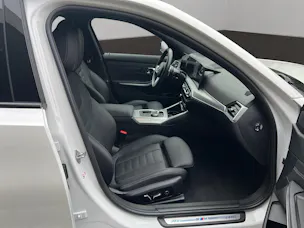 BMW 330e x DriveTouring Steptronic M Sport