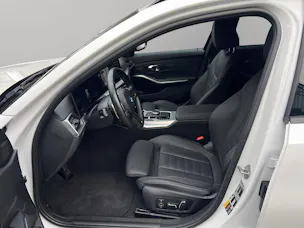 BMW 330e x DriveTouring Steptronic M Sport