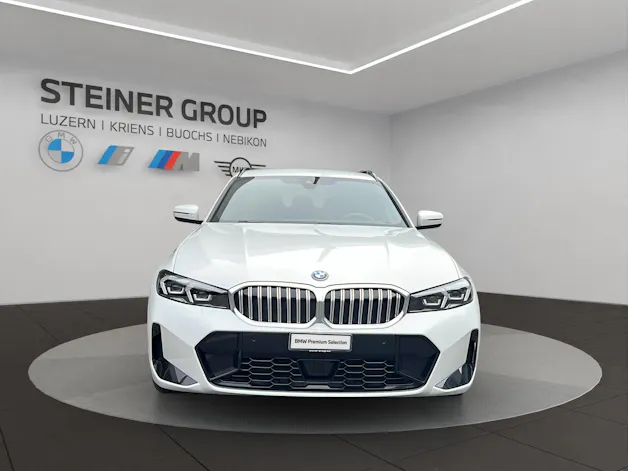 BMW 330e x DriveTouring Steptronic M Sport