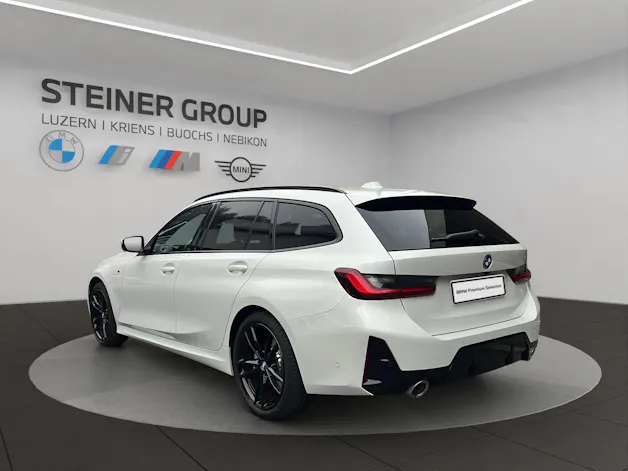 BMW 330e x DriveTouring Steptronic M Sport