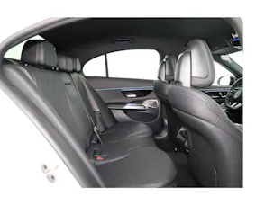 Mercedes-Benz E 200 9G-Tronic 4Matic