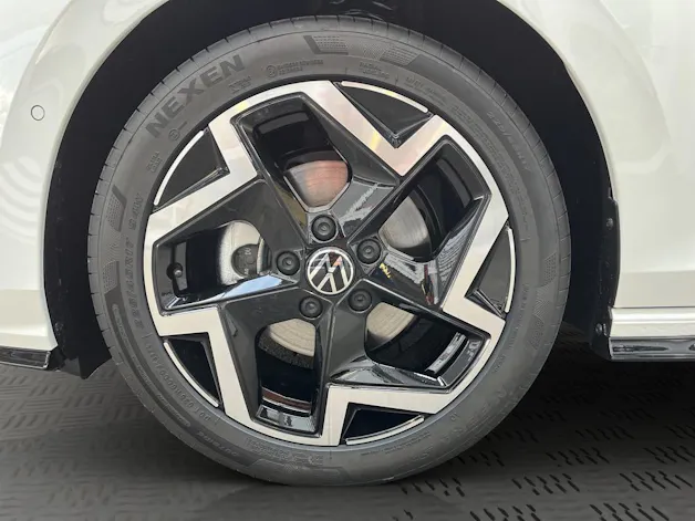 VW Golf 1.5 e TSI mHEV R-Line DSG