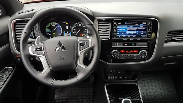 Mitsubishi Outlander PHEV S-Edition