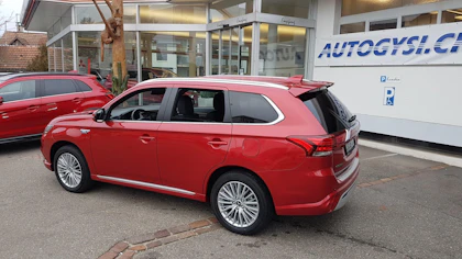 MITSUBISHI OUTLANDER 2