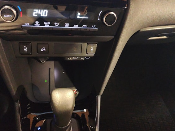 Vehicle image 13 Vehicle image 13