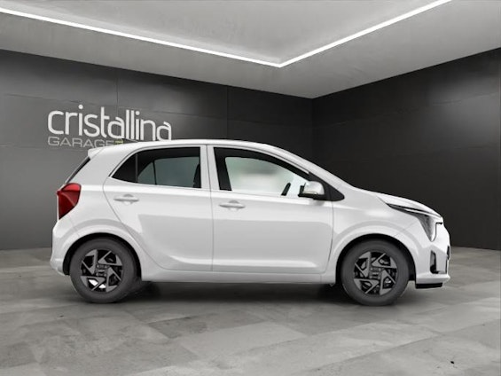 Vehicle image 4 Vehicle image 4