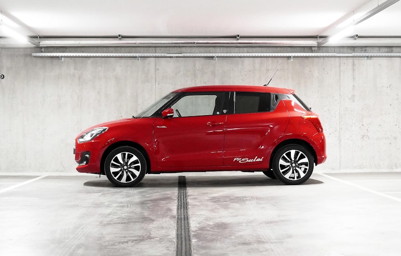 Vehicle image SUZUKI SWIFT