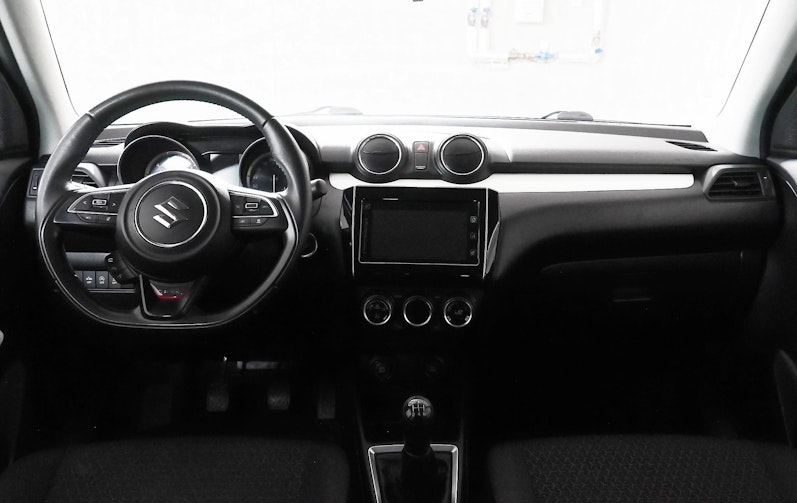 Vehicle image SUZUKI SWIFT