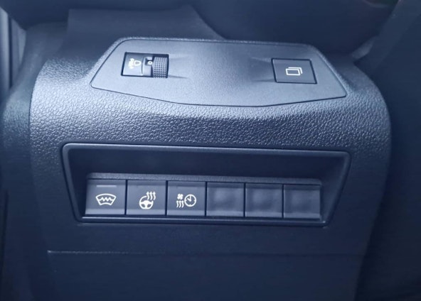 Vehicle image 14 Vehicle image 14