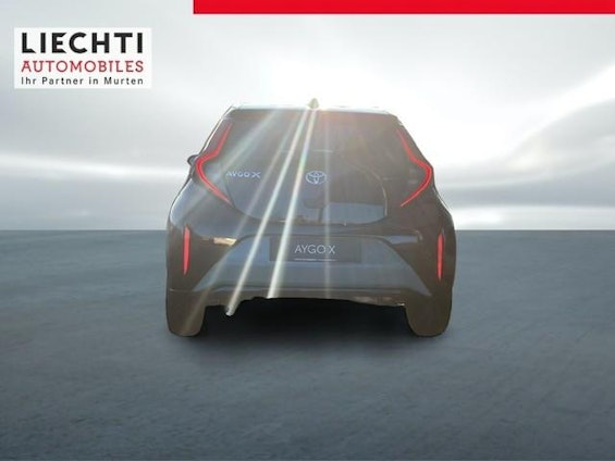 Vehicle image 9 Vehicle image 9