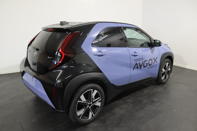 Vehicle image TOYOTA AYGO X