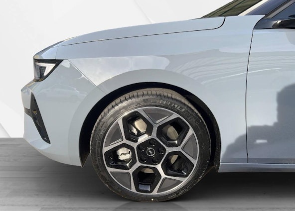 Vehicle image 9 Vehicle image 9