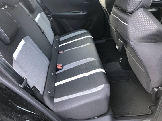 Vehicle image 7 Vehicle image 7