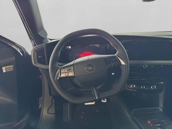 Vehicle image 5 Vehicle image 5