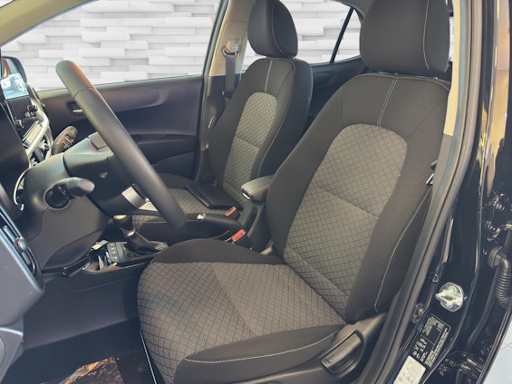 Vehicle image 3 Vehicle image 3