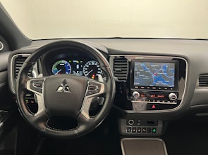 Vehicle image MITSUBISHI Outlander 2.4 PHEV Diamond