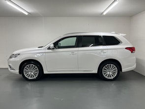 Vehicle image MITSUBISHI Outlander 2.4 PHEV Diamond