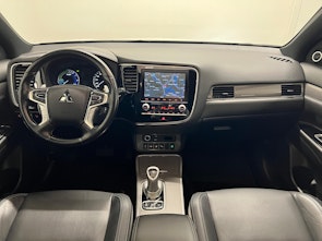 Vehicle image MITSUBISHI Outlander 2.4 PHEV Diamond