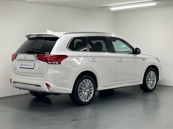 Vehicle image MITSUBISHI OUTLANDER