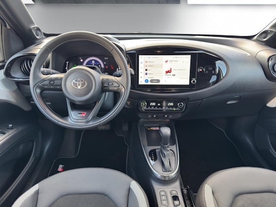 Vehicle image 12 Vehicle image 12