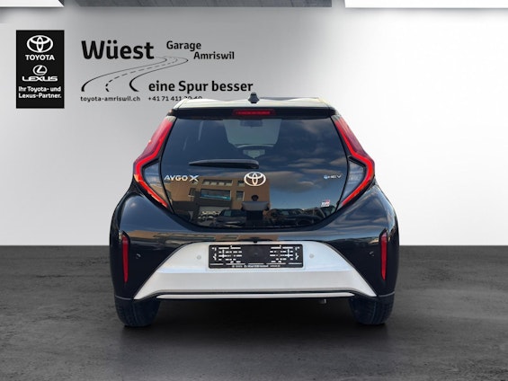 Vehicle image 3 Vehicle image 3