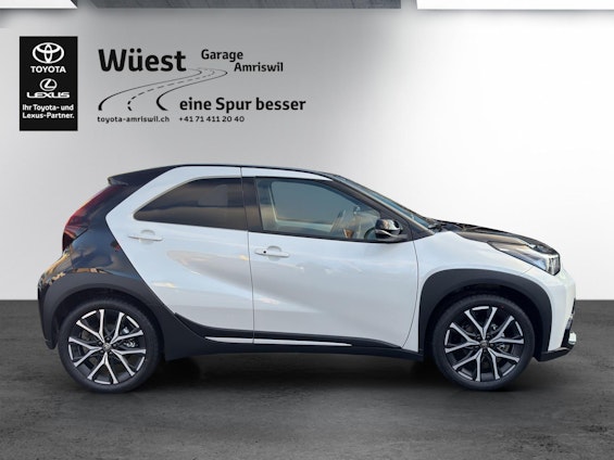 Vehicle image 5 Vehicle image 5