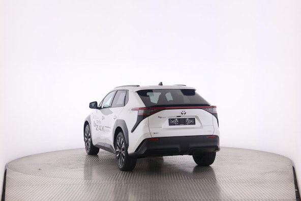 Vehicle image 5 Vehicle image 5