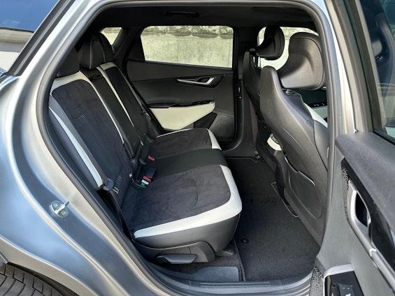 Vehicle image 11 Vehicle image 11