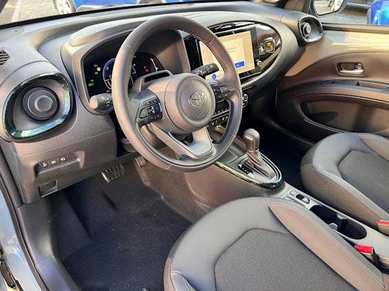 Vehicle image 7 Vehicle image 7