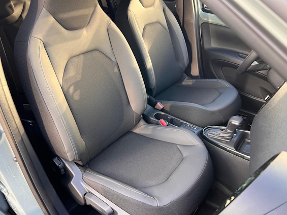 Vehicle image 14 Vehicle image 14