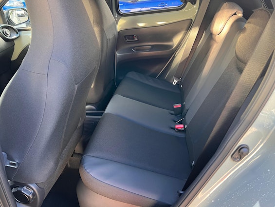 Vehicle image 10 Vehicle image 10