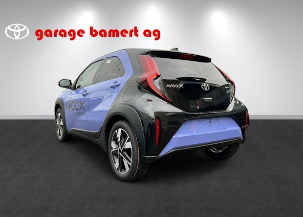 Vehicle image 3 Vehicle image 3