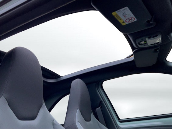 Vehicle image 6 Vehicle image 6