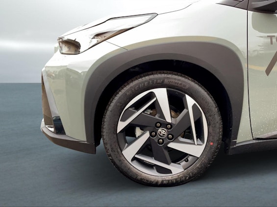 Vehicle image 22 Vehicle image 22