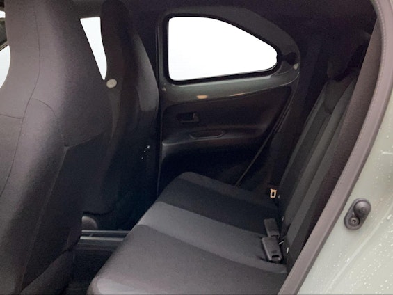 Vehicle image 5 Vehicle image 5